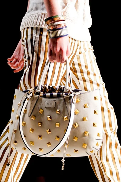 Look 23